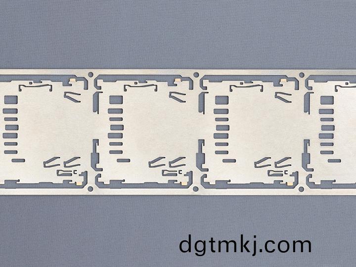 電(dian)鍍(du)金(jin)