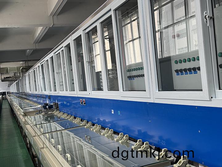 電(dian)鍍生(sheng)産線(xian)