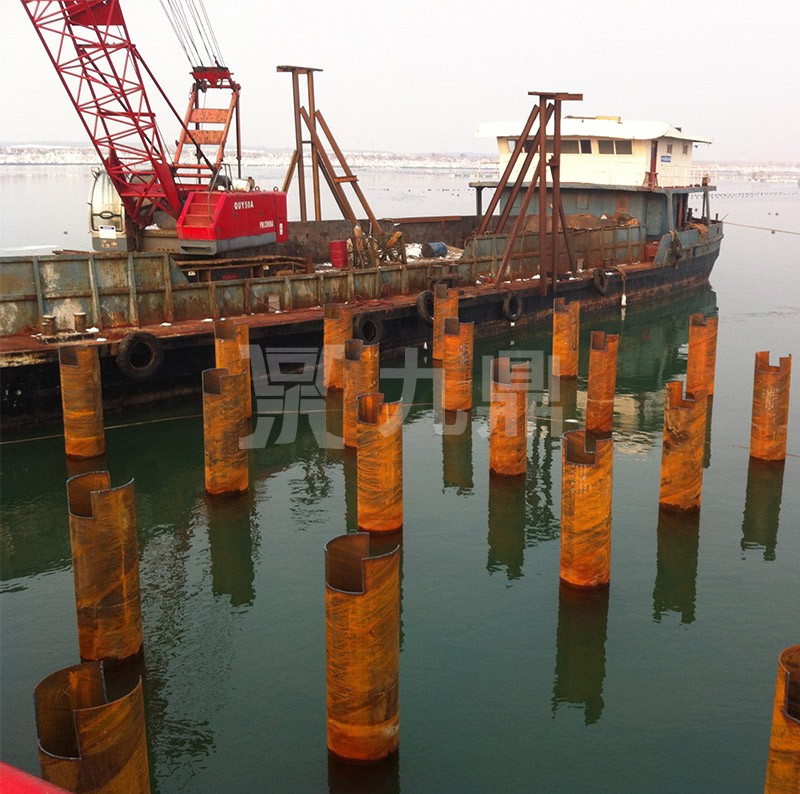 中(zhong)交三(san)航威(wei)海(hai)青榮城(cheng)際公路雙島港(gang)特(te)大橋(qiao)鋼(gang)平(ping)檯