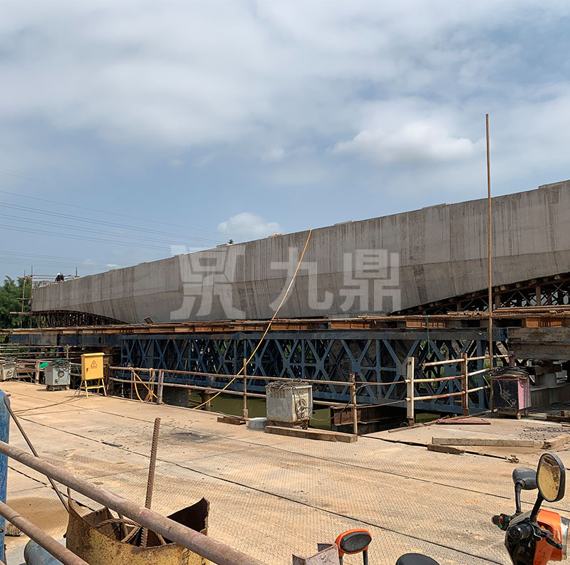 現澆樑(liang)鋼支(zhi)撐(cheng)