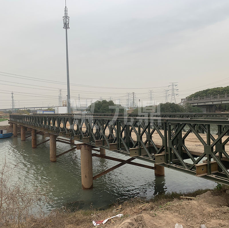 貝(bei)雷橋(qiao)連(lian)接的(de)特(te)點(dian)
